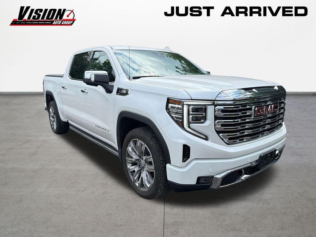 Used 2023 White GMC Denali image 3