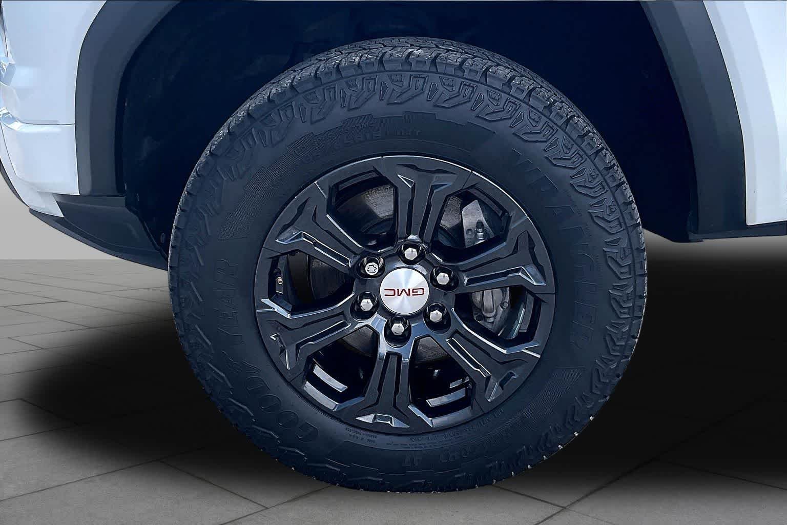 Used 2023 Summit White GMC 2WD Elevation image 11