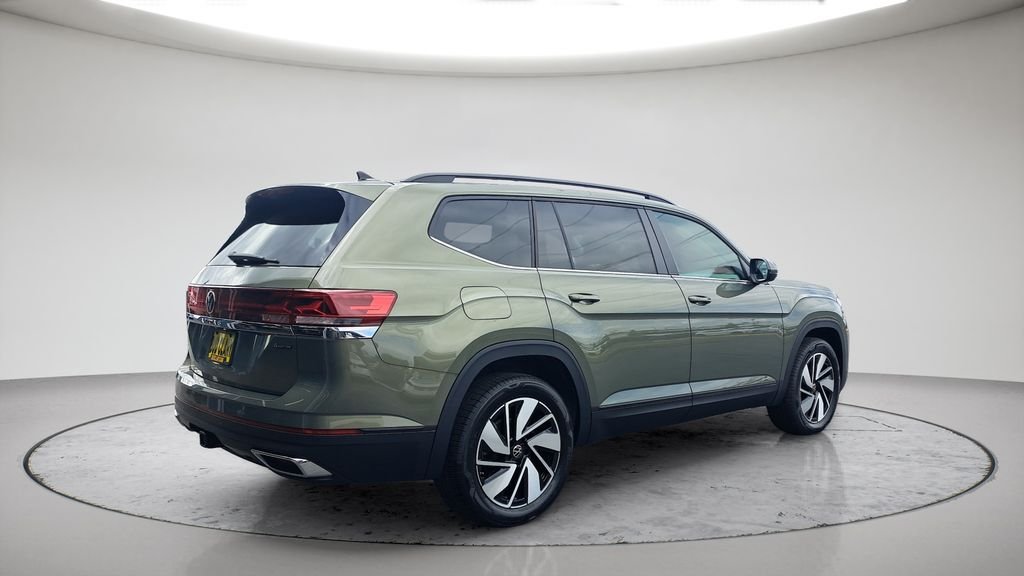 New 2026 Green Volkswagen 2.0T SE w/Technology image 6