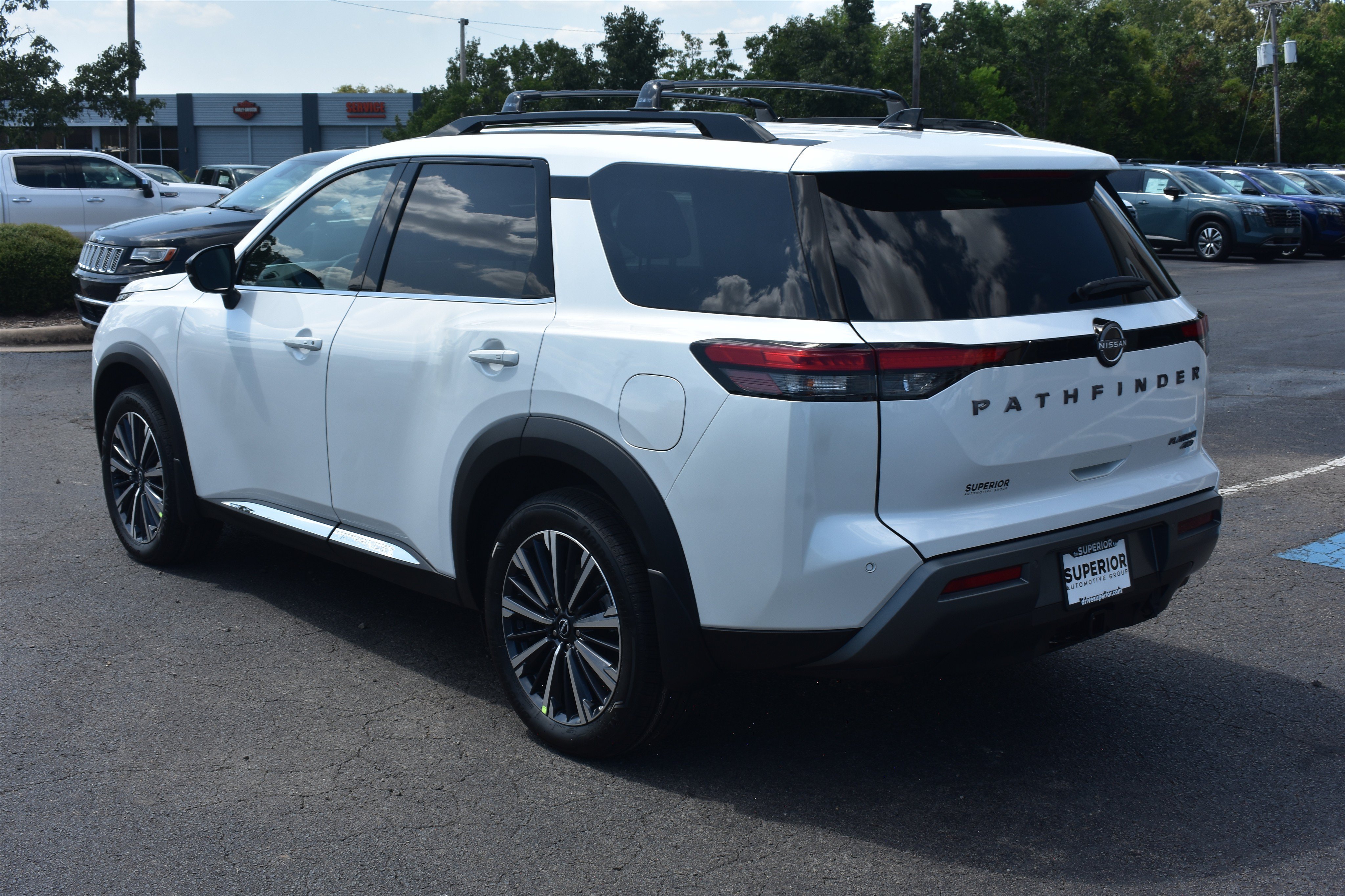 New 2026 Everest White Pearl TriCoat Nissan Platinum image 8