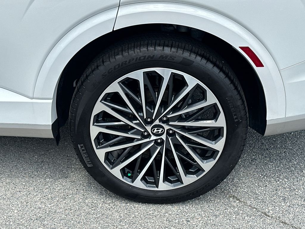 Used 2026 White Hyundai Calligraphy image 20