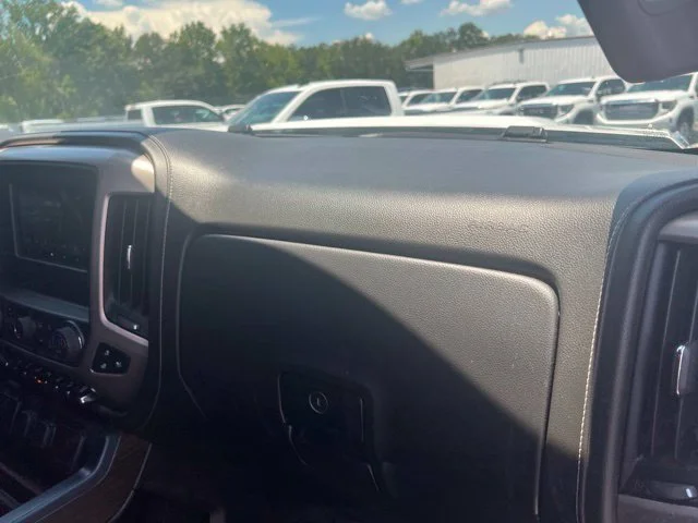 Used 2017 SUMMIT WHITE GMC Denali image 24