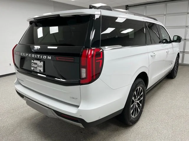 Used 2025 White Ford Platinum image 9