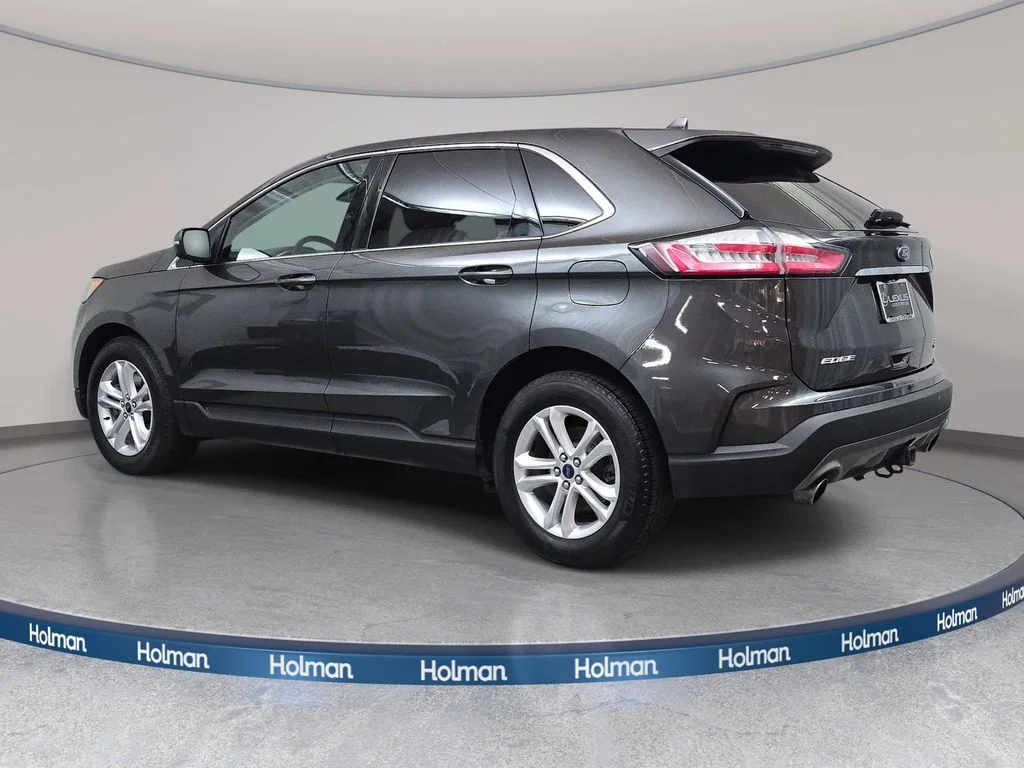 Used 2019 Gray Ford SEL image 8