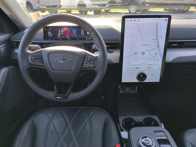 Used 2021 Gray Ford Select image 29
