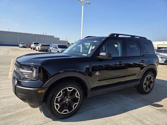 Used 2026 Shadow Black Ford Outer Banks image 9