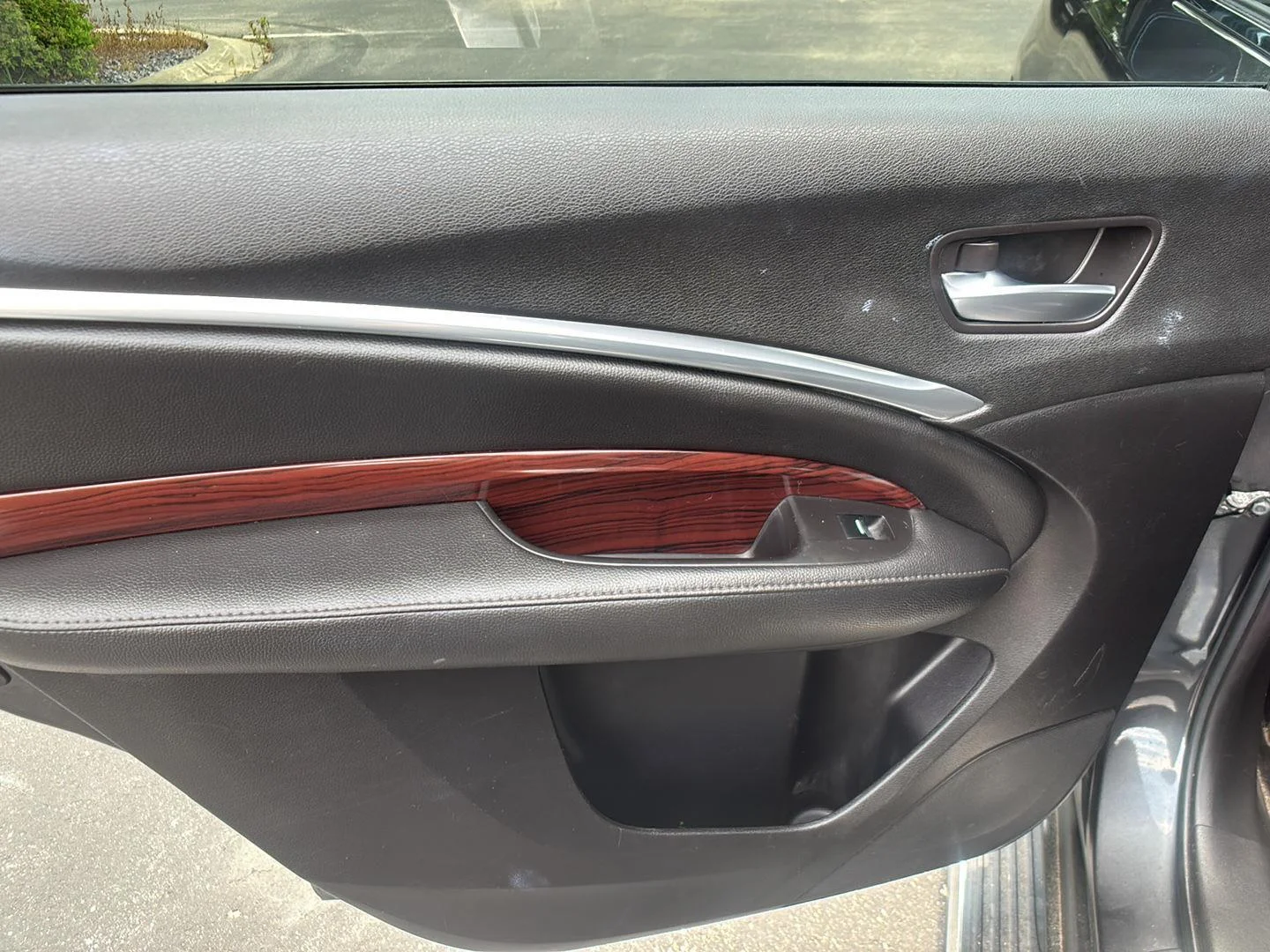 Used 2014 Graphite Luster Metallic Acura BASE image 24