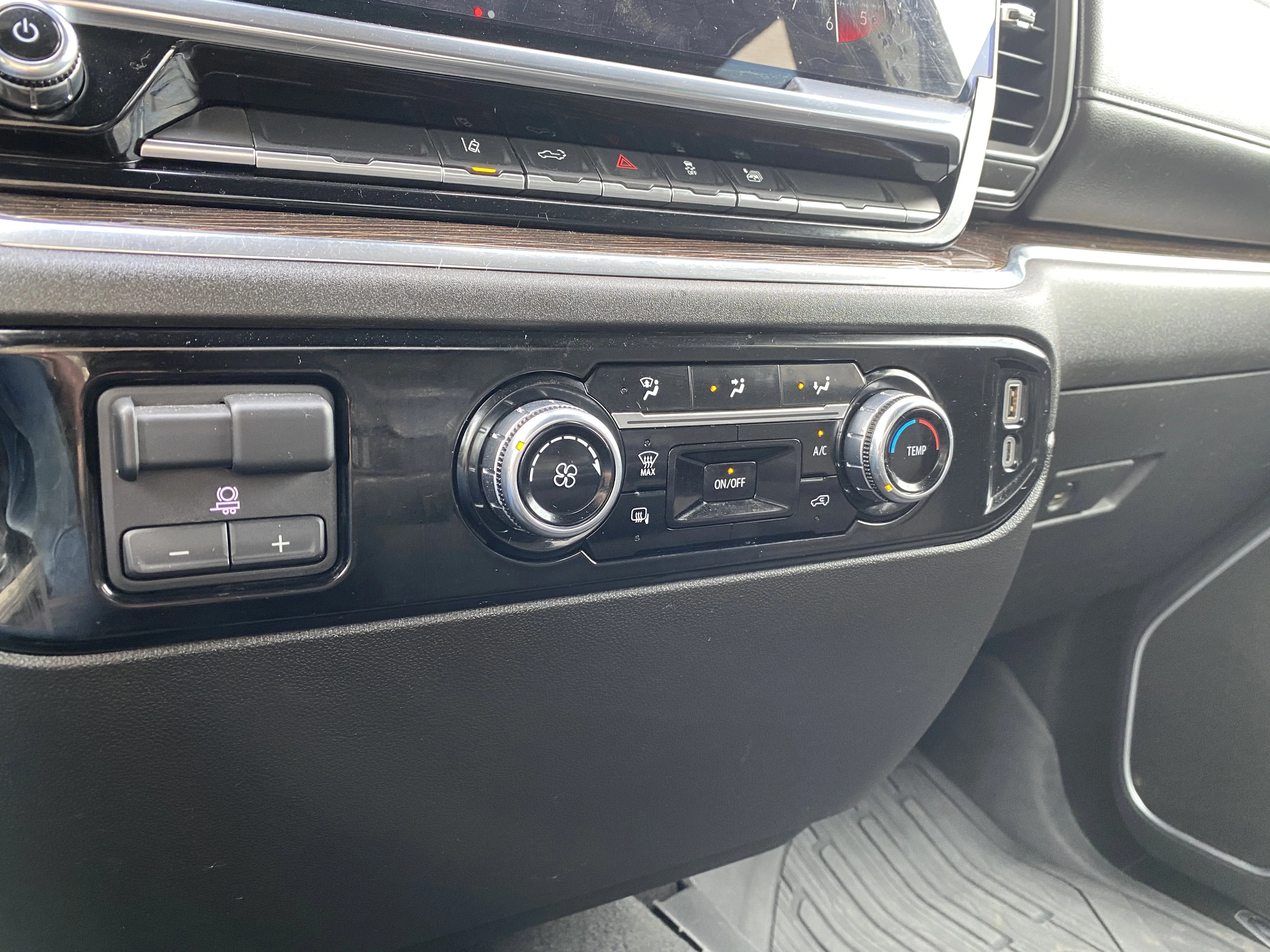 Certified Used 2024 Silver GMC Crew Cab SLE image 16