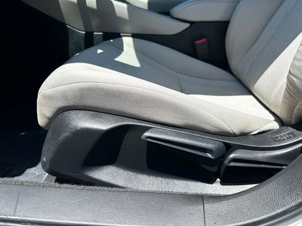 Used 2024  Honda LX image 22