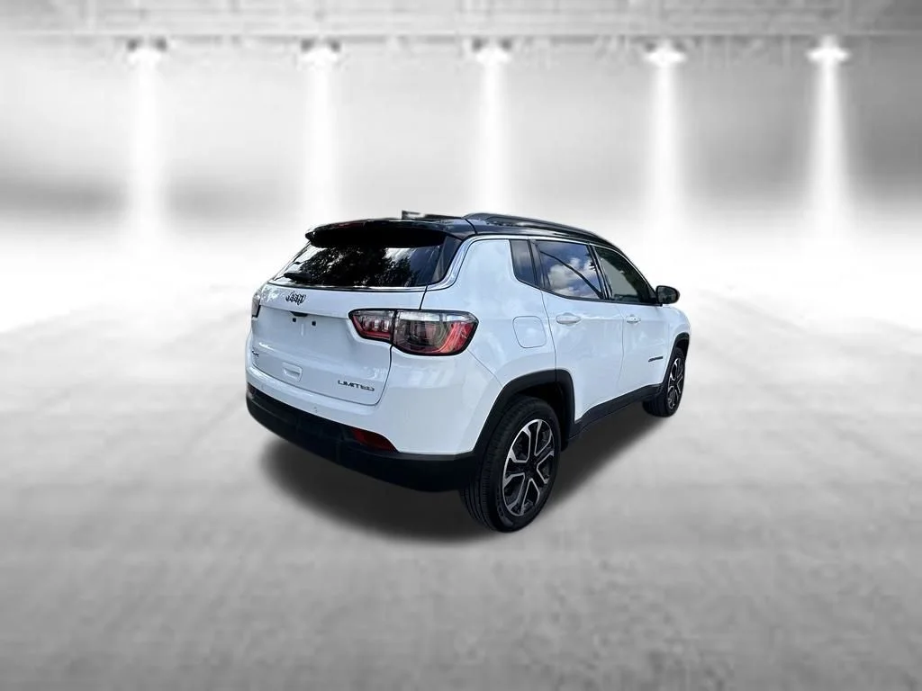 Used 2024 White/off-white Jeep Limited image 7