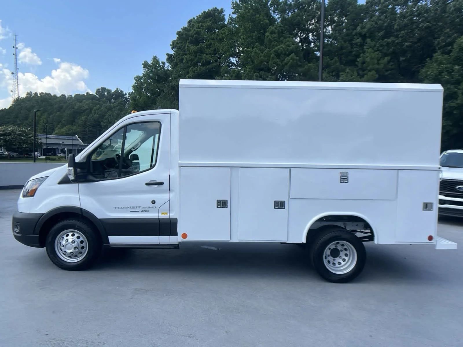 New 2024 Oxford White Ford  image 6