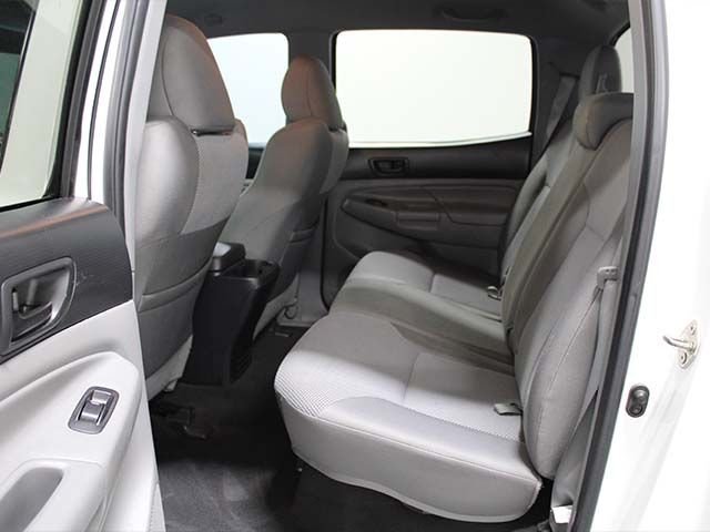 Used 2015 Super White Toyota  image 14