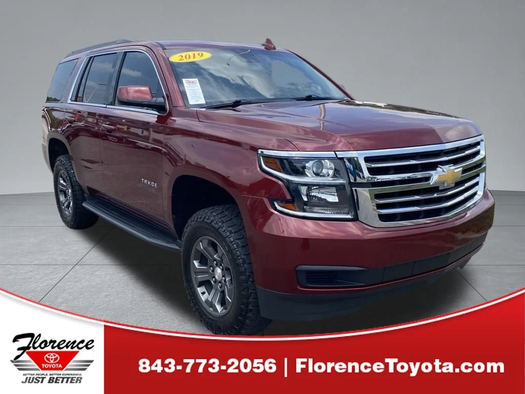 Used 2019 Red Chevrolet LS image 1