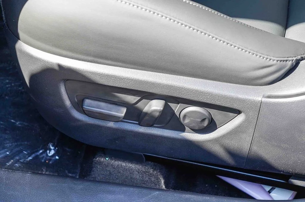 2025 Mazda CX-30 Preferred - Photo 24
