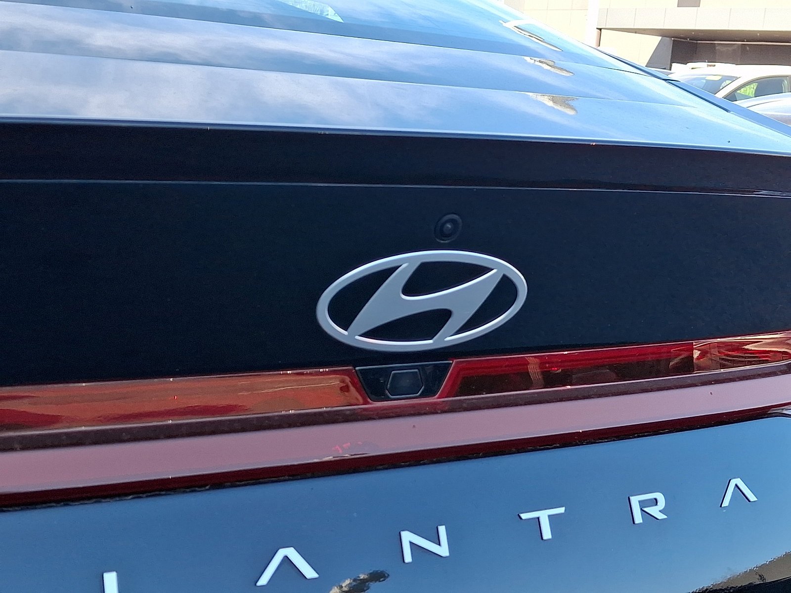 Used 2025 Abyss Black Hyundai SEL Sport image 28