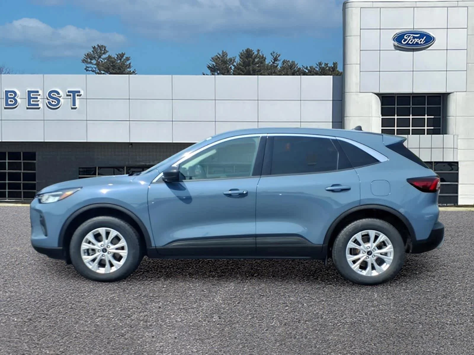 Used 2024 Vapor Blue Ford Active image 2