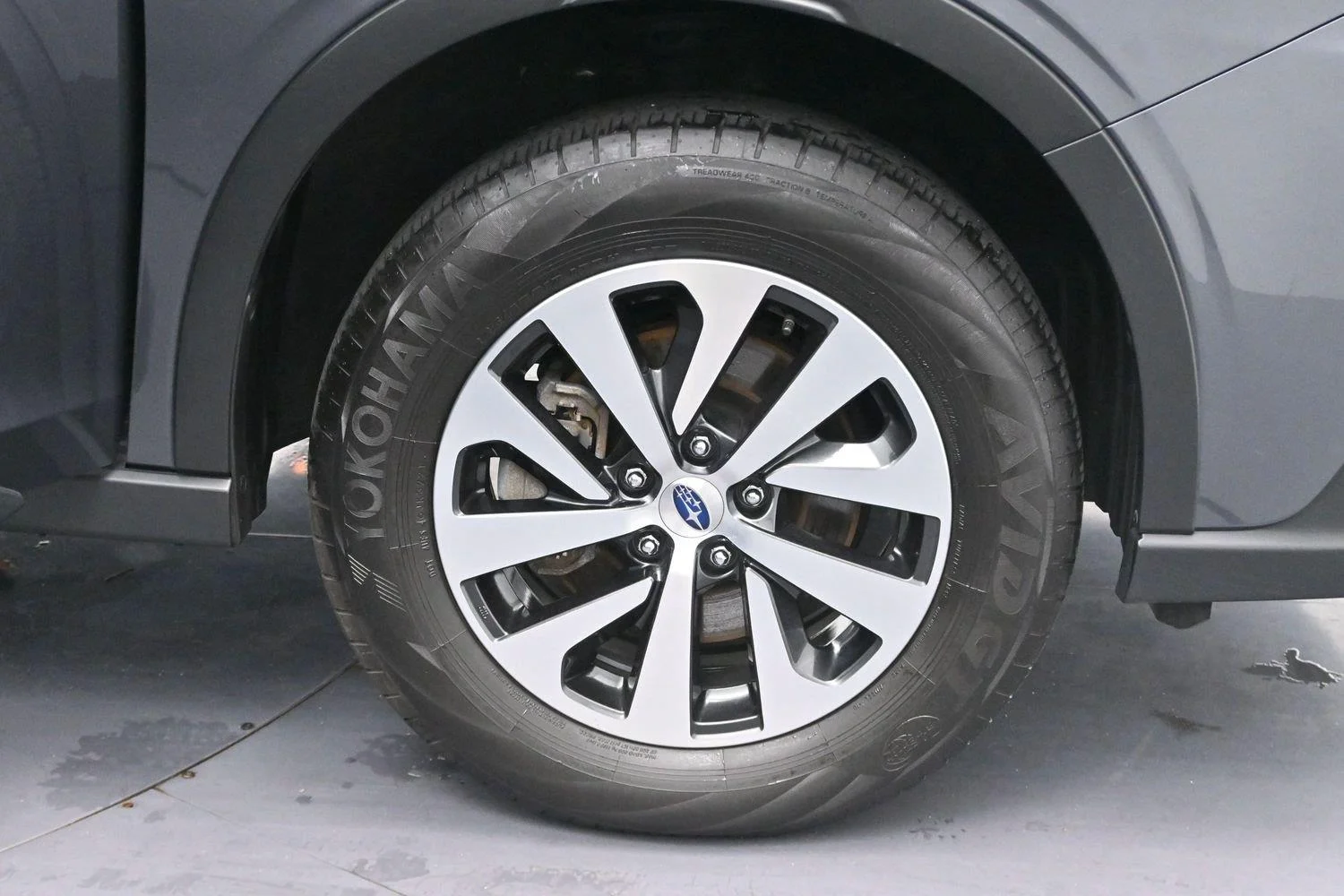 Used 2022 Magnetite Gray Metallic Subaru Premium image 21