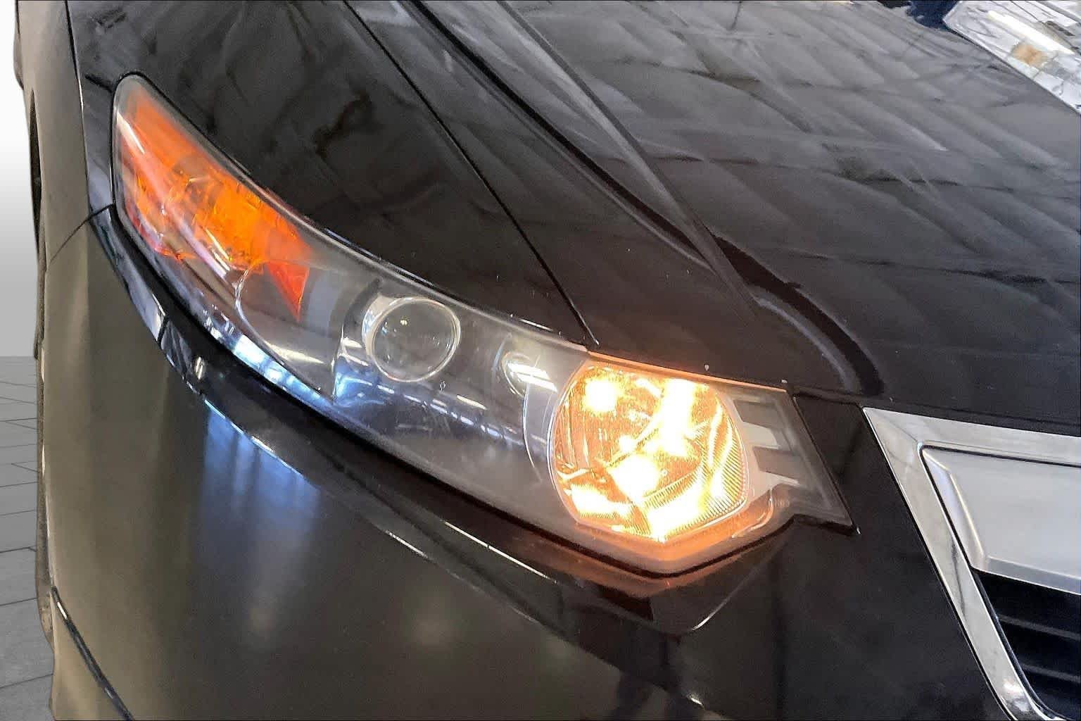 Used 2012 Crystal Black Pearl Acura Special Edition image 25