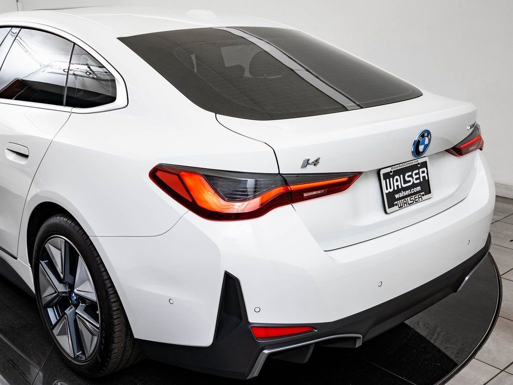 Used 2023 Alpine White BMW eDrive40 image 19