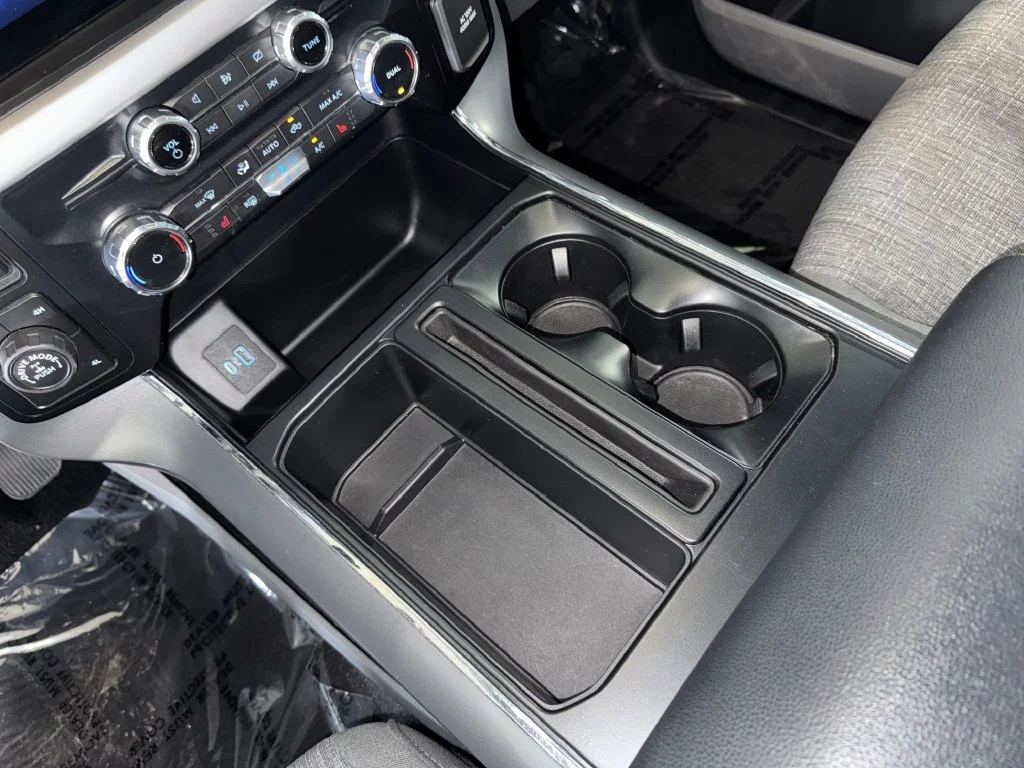 Used 2022 White Ford XLT image 24