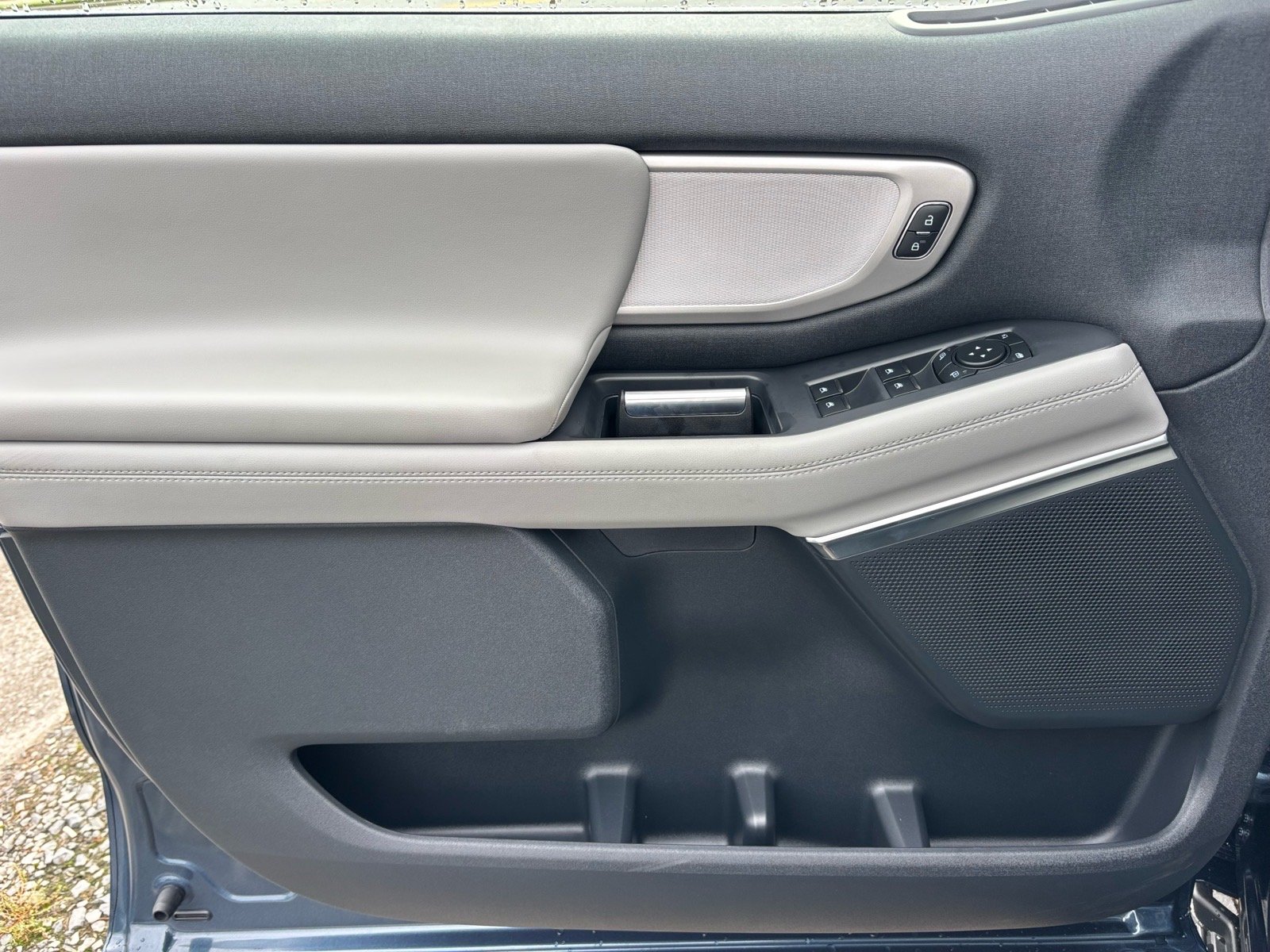 New 2027 Nocturnal Blue Metallic Ford Active image 6