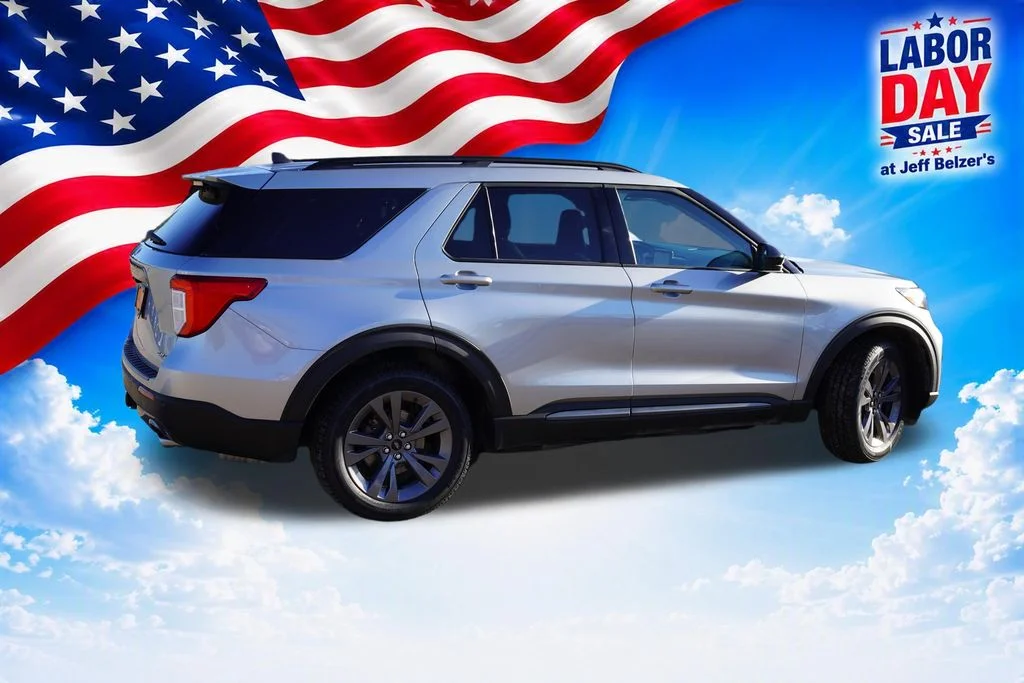 Certified Used 2023 Iconic Silver Metallic Ford XLT image 4
