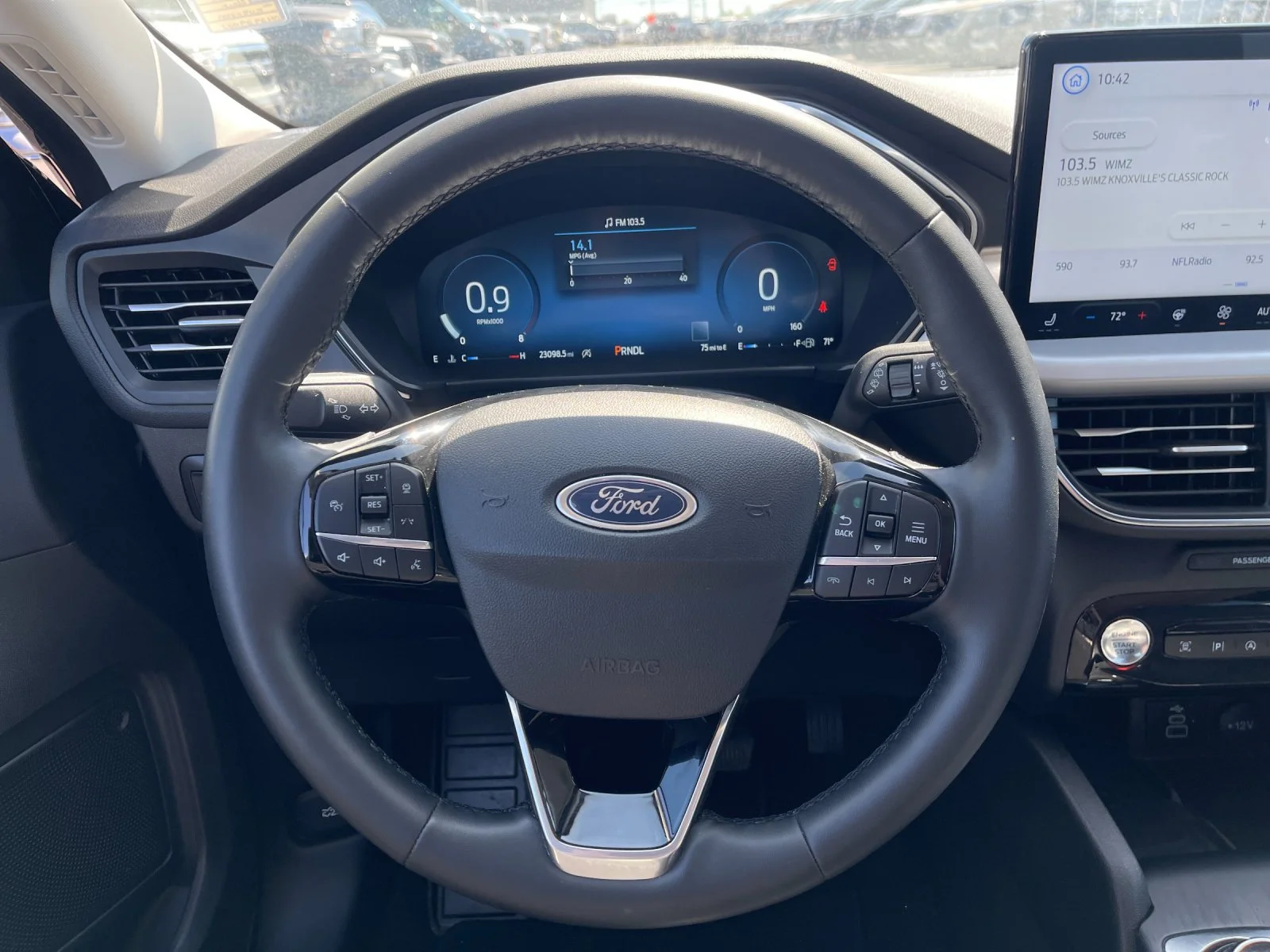 Used 2024  Ford Platinum image 25