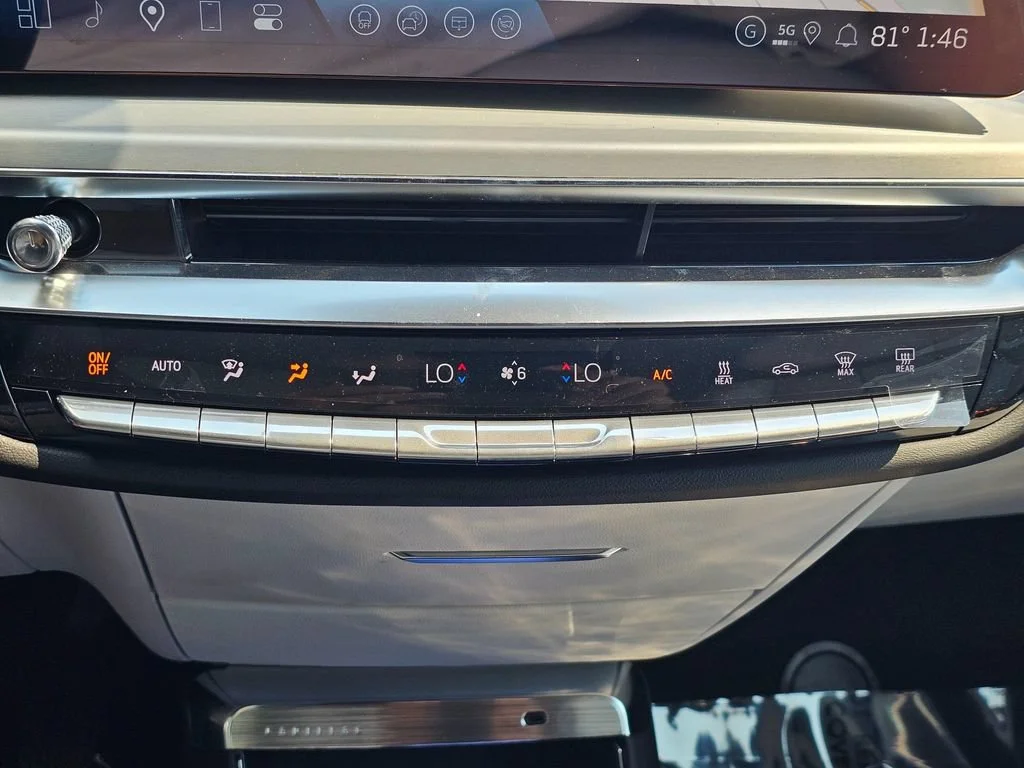 New 2026 Vibrant White Tricoat Cadillac Sport image 31