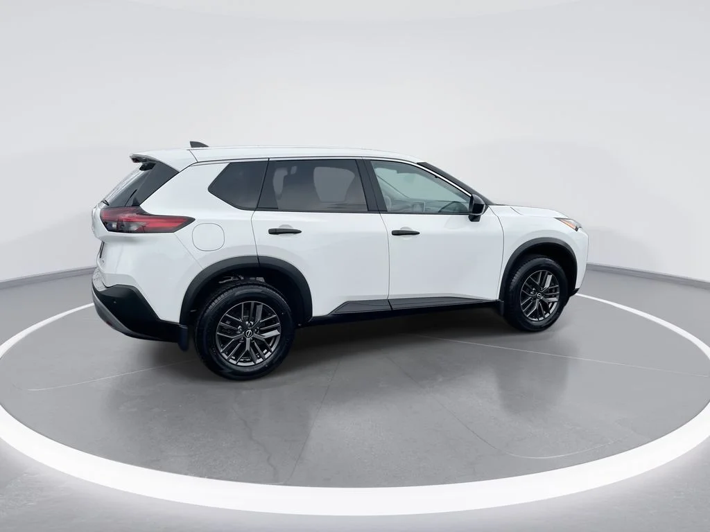 Used 2023 White Nissan S image 8