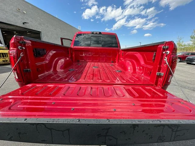 New 2026 Molten Red Pearl-Coat Exterior Paint RAM Laramie image 22