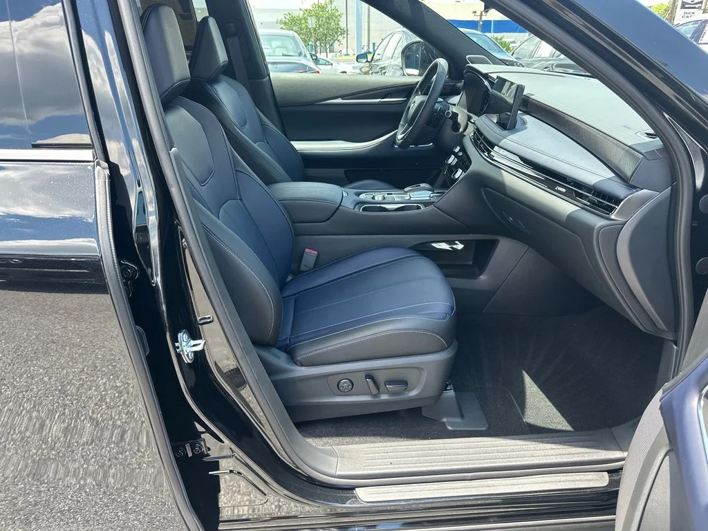 Certified Used 2026 Black INFINITI SPORT image 11