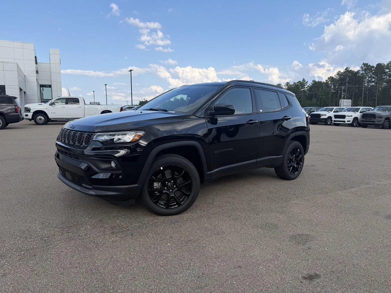 New 2026 Diamond Black Crystal Pearlcoat Jeep Latitude Altitude image 1
