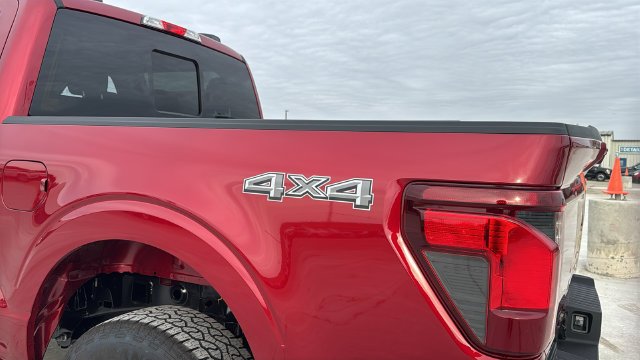 New 2026 Ruby Red Metallic Tinted Clearcoat Ford XLT image 9