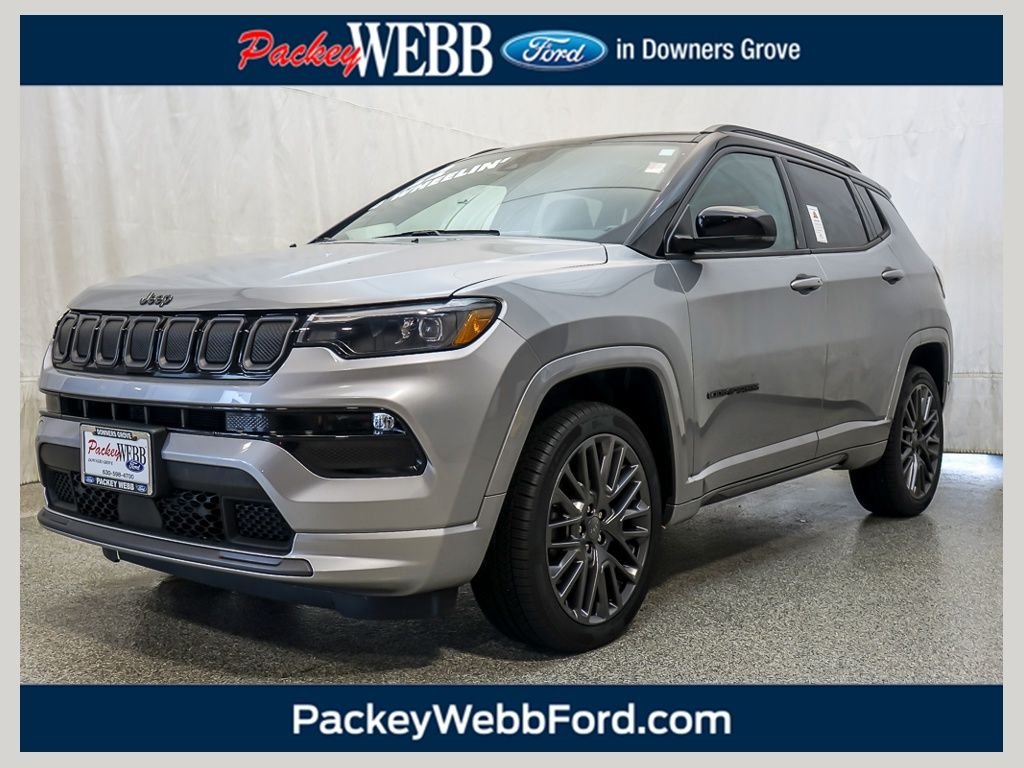 Certified Used 2022 Billet Silver Metallic Jeep Limited image 1