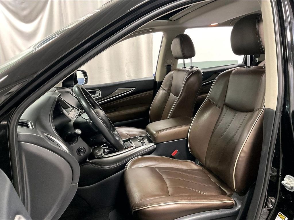 Used 2019 Black INFINITI LUXE image 10