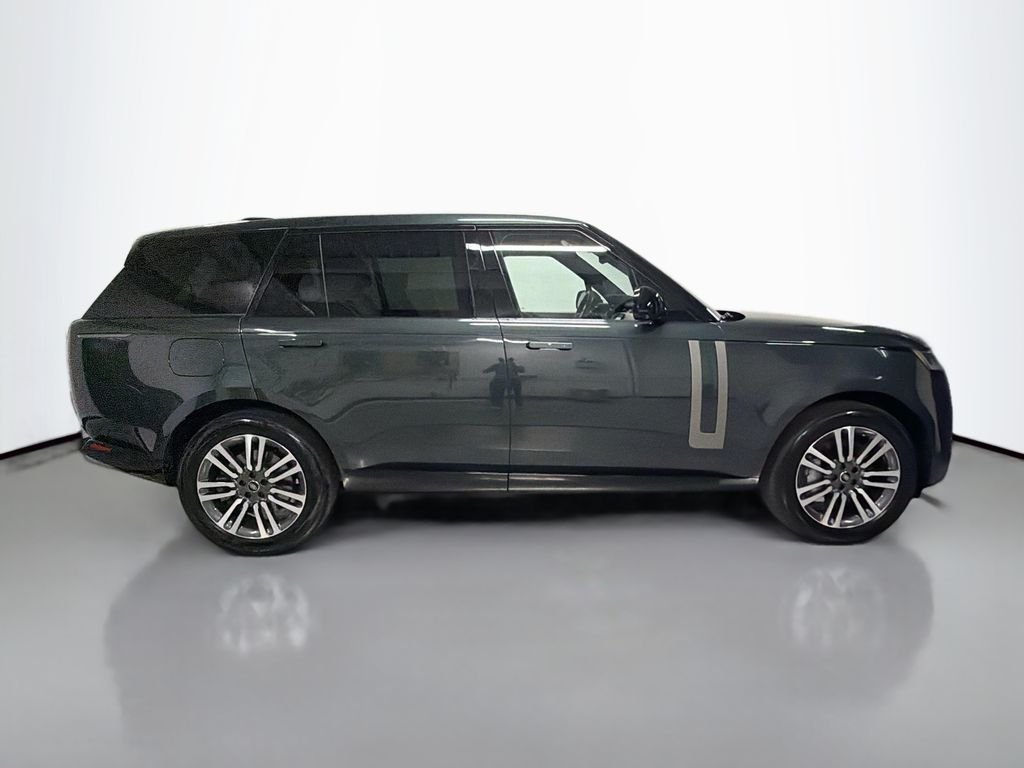 Used 2025 Green Land Rover SE image 8