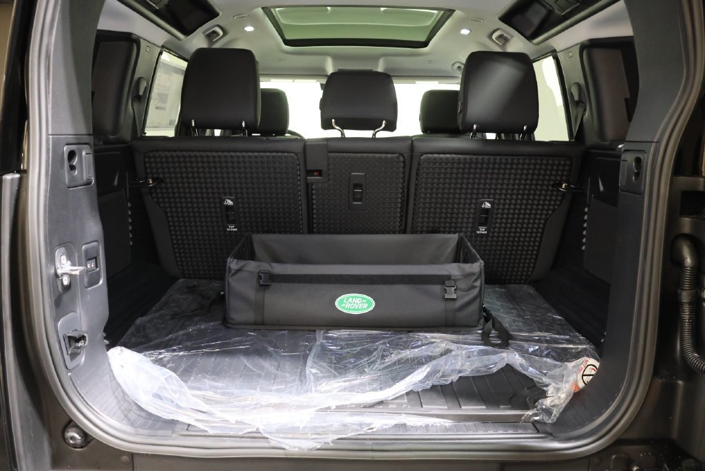 New 2026 Woolstone Green LAND ROVER S image 47