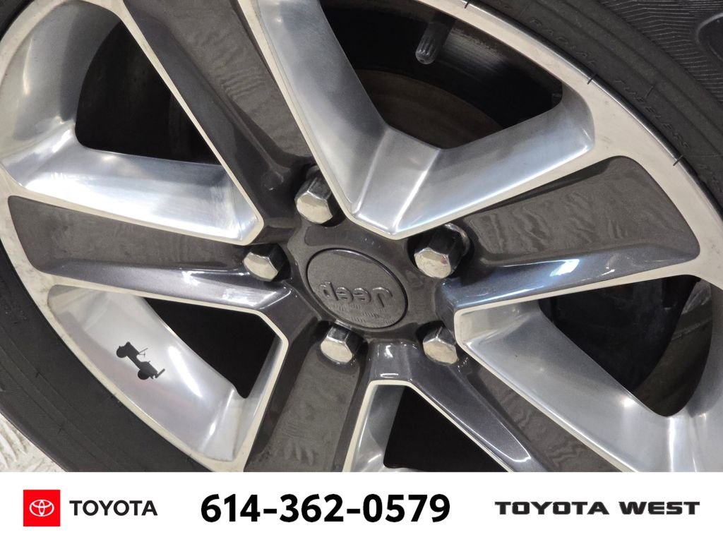 Used 2019 Blue Jeep Unlimited Sahara image 13