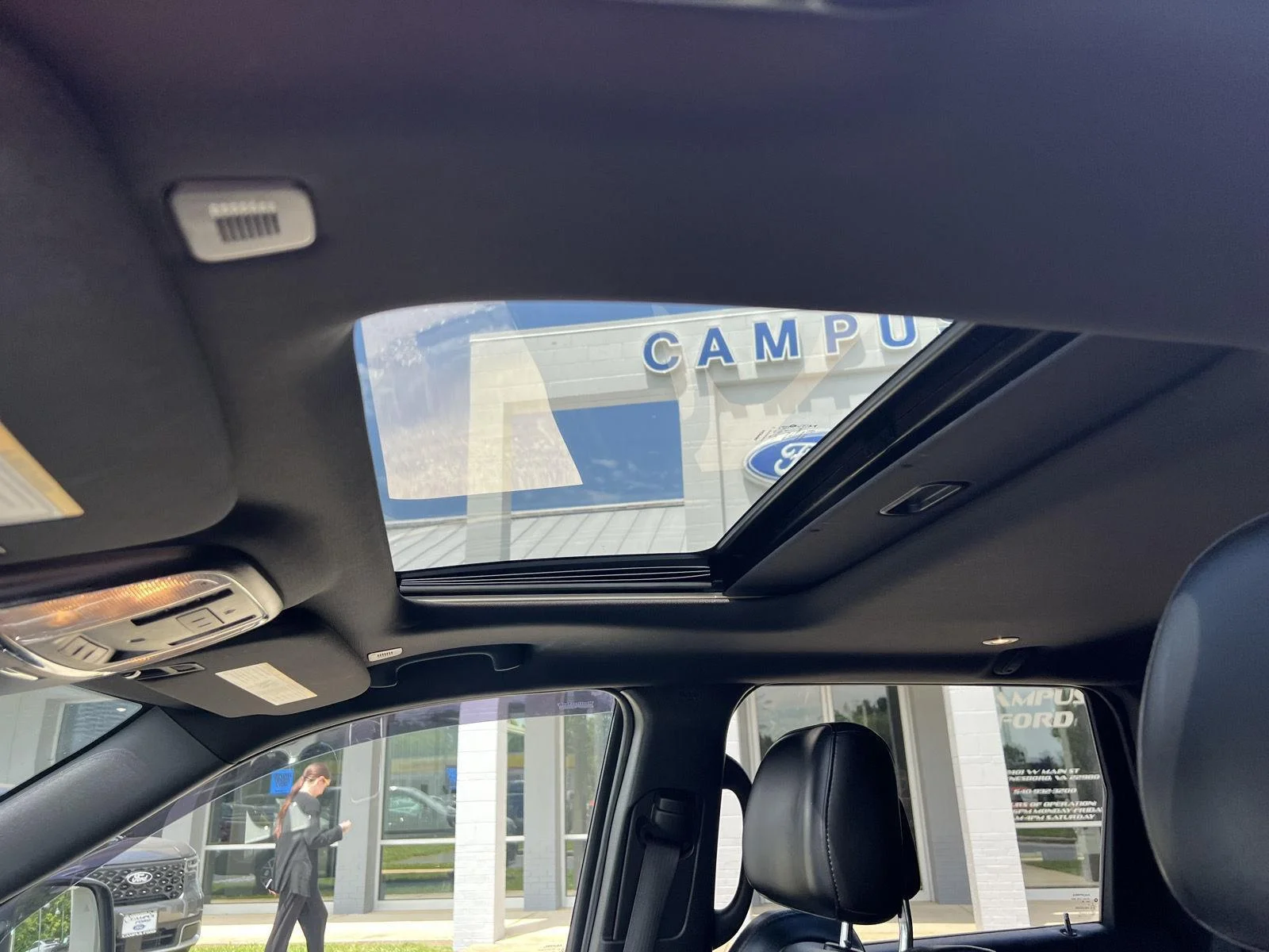 Used 2020 Granite Crystal Clearcoat Metallic Jeep Limited image 9