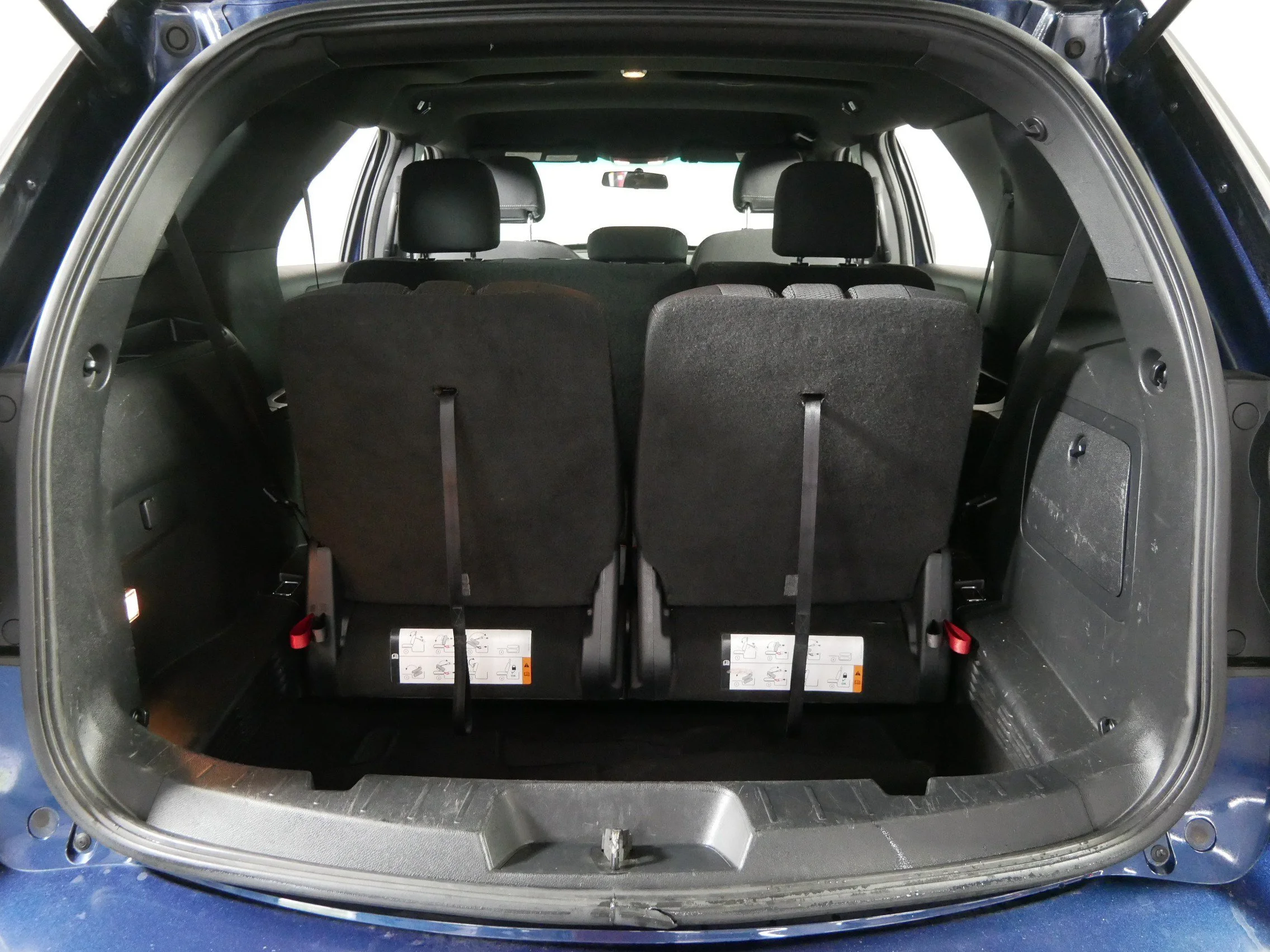 Used 2017 Blue Jeans Metallic Ford XLT image 18