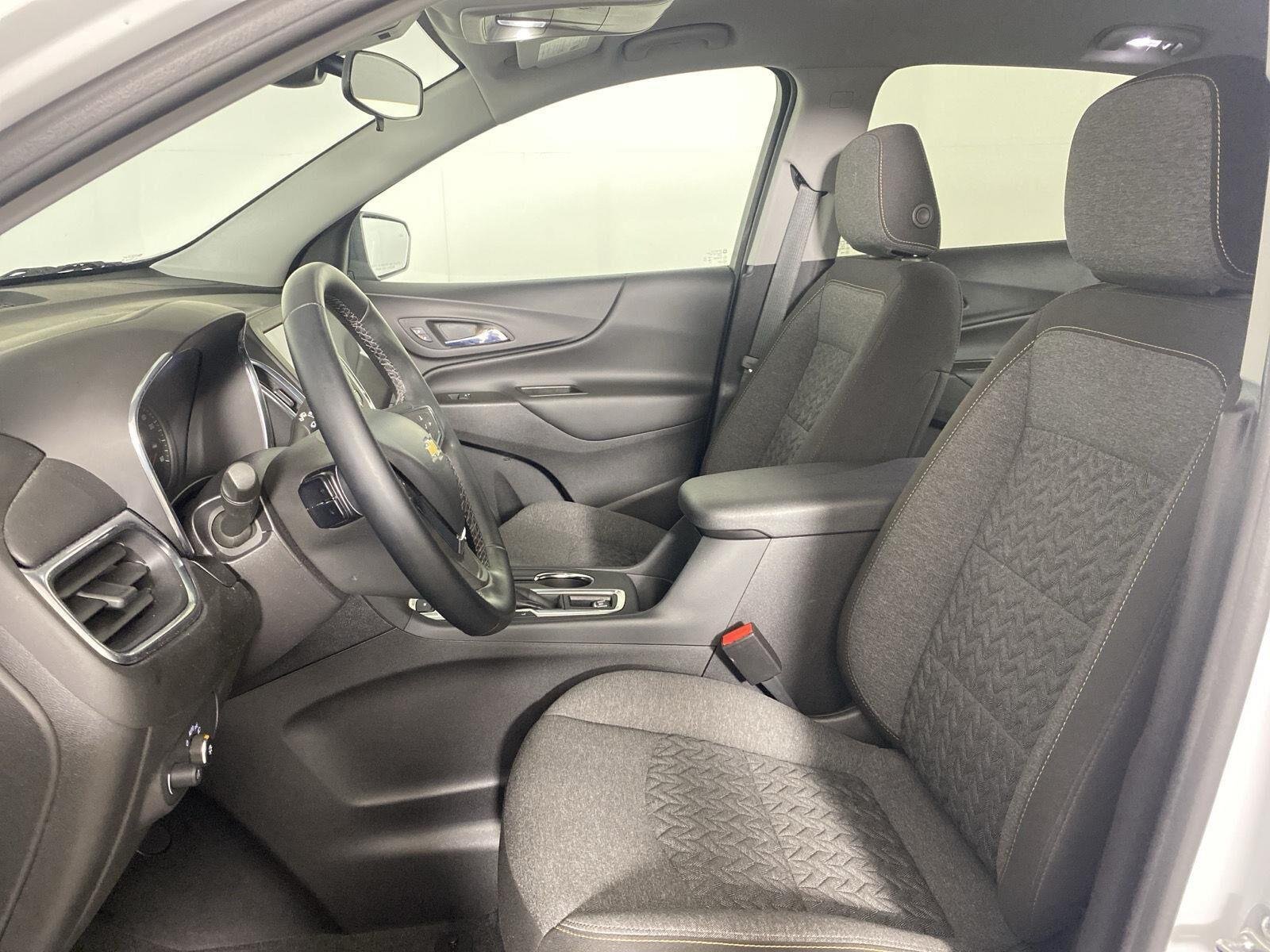 Used 2024 Summit White Chevrolet  image 10
