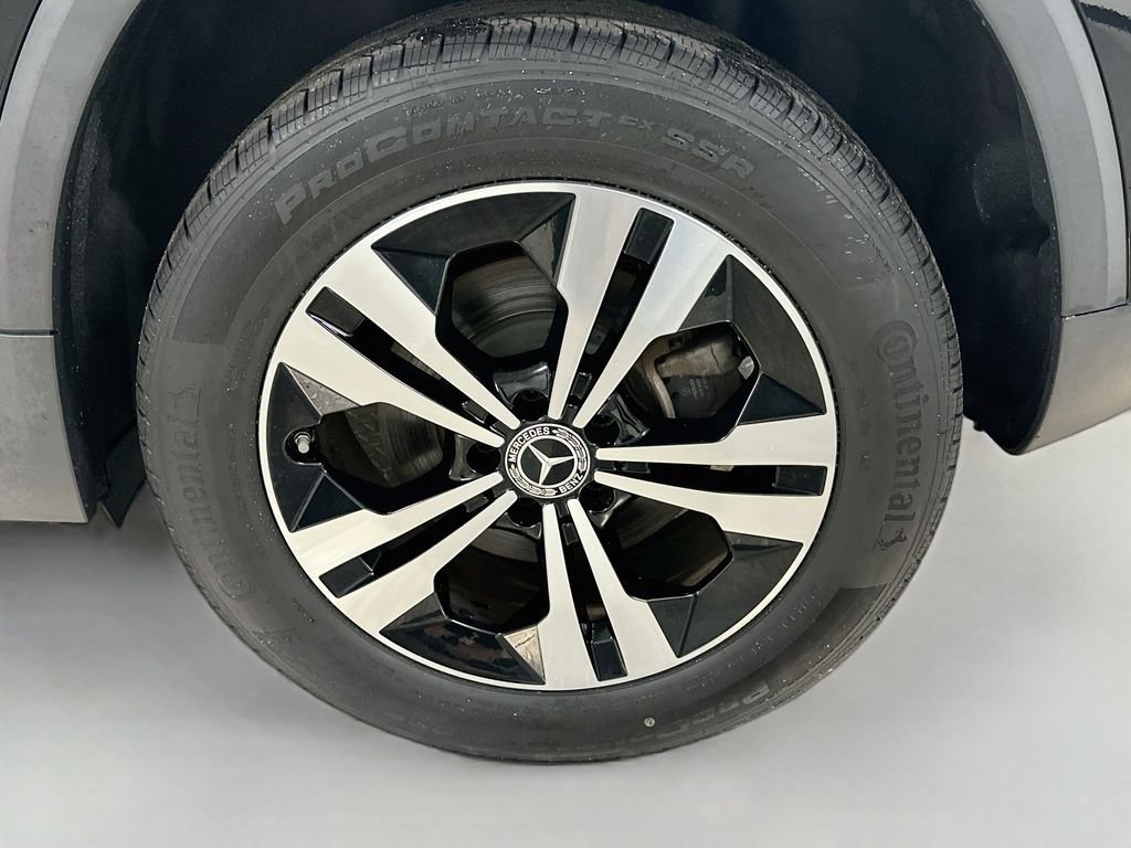 Certified Used 2024 Black Mercedes-Benz GLA 250 image 32