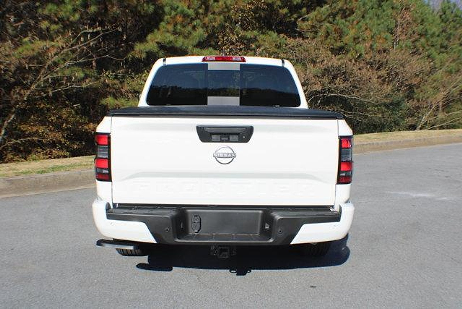 New 2026 Glacier White Nissan SV image 14