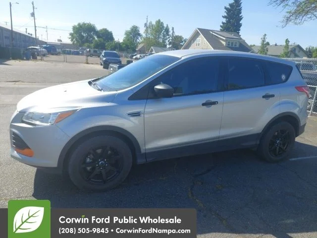 2016 Ford Escape S's photo