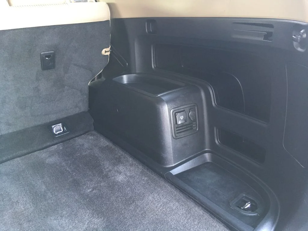 Used 2018 Black Toyota SR5 image 32