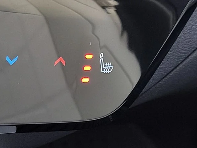 New 2026 White Nissan SL image 23