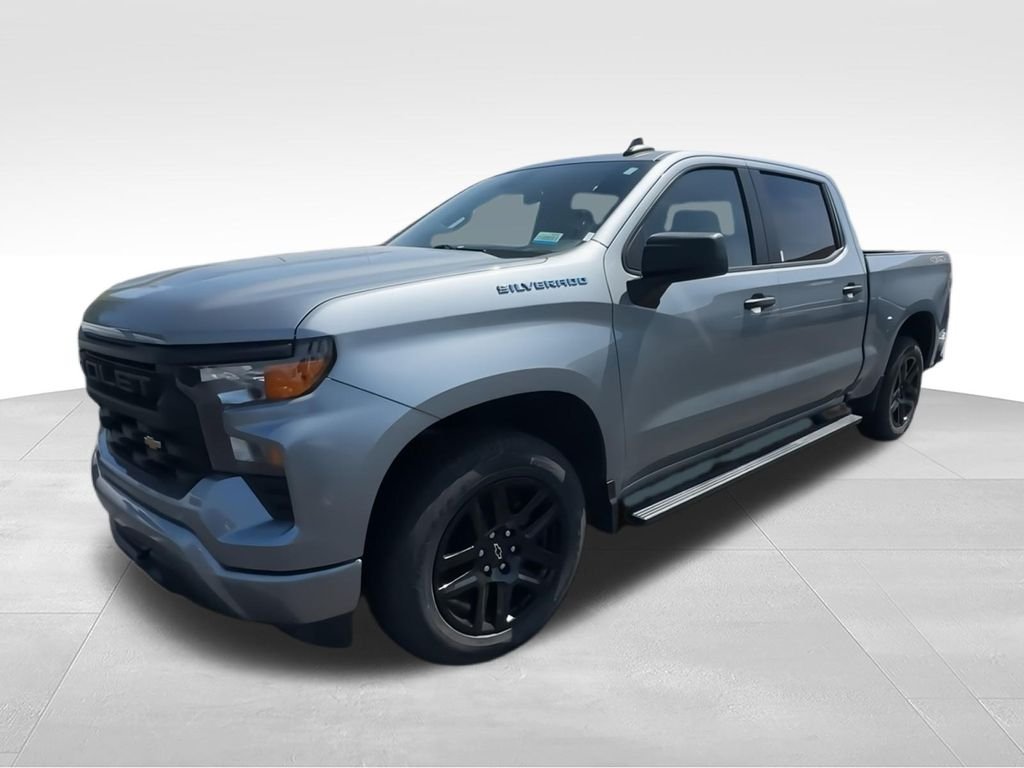 Used 2024 Gray Chevrolet Custom image 4