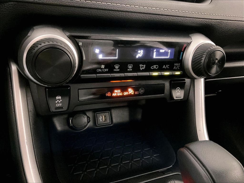 Used 2025 Silver Toyota LE image 25
