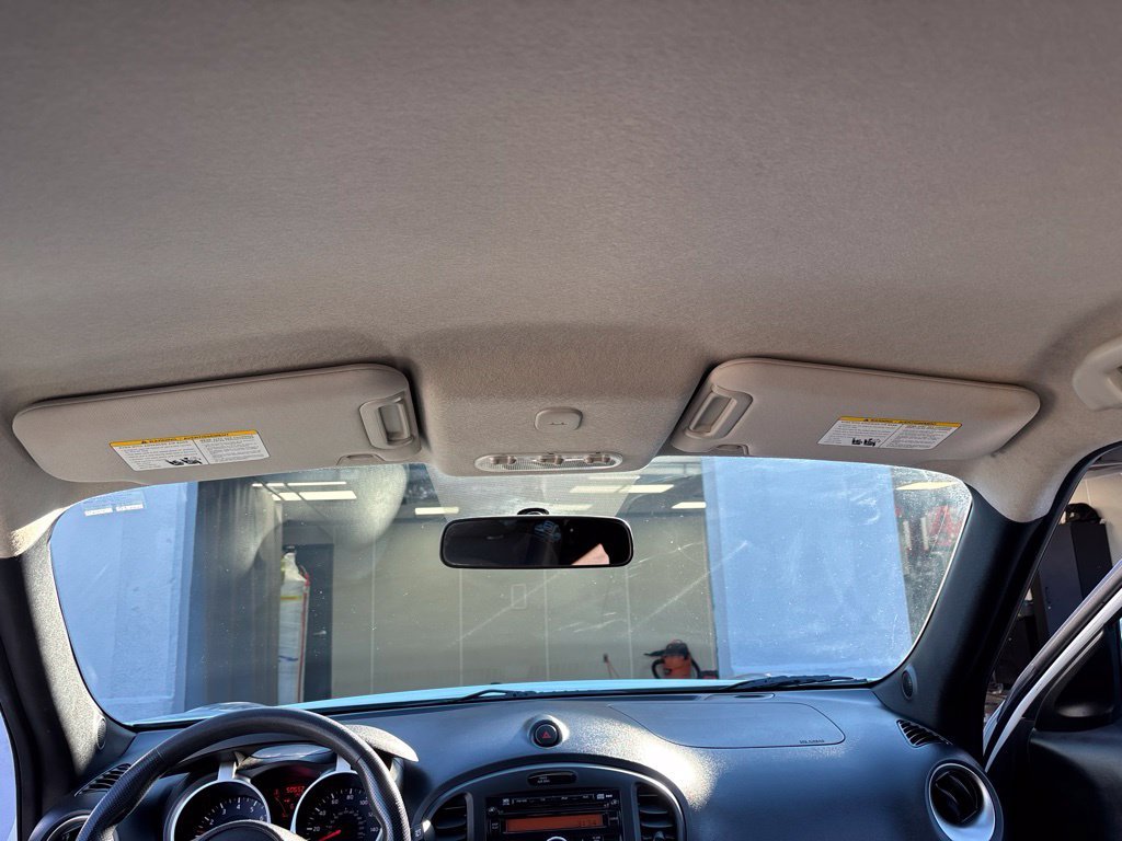 Used 2014 White Nissan S image 21