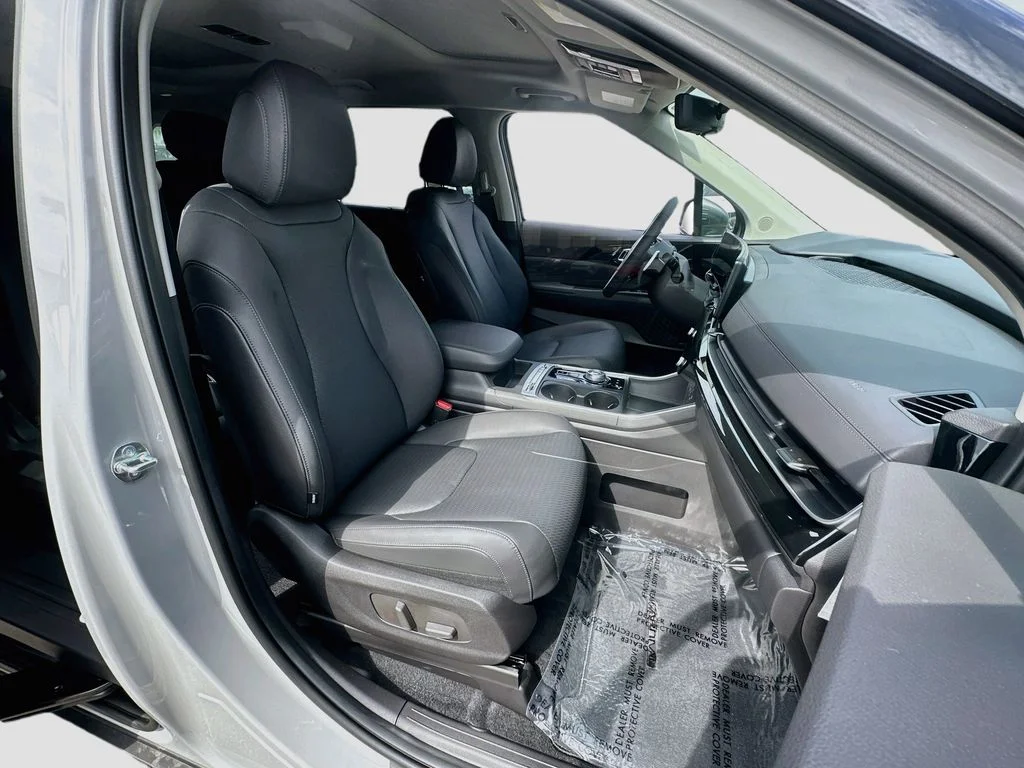 New 2026 Ceramic Silver Kia SX Prestige image 30